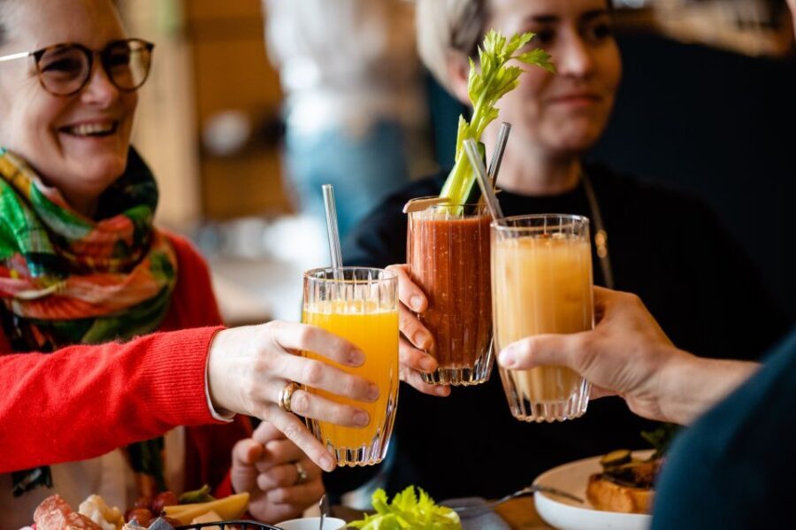 Berlin: Champagne Fine Dining Breakfast in Kreuzberg - The core of the experience: your course, your coffee, your Champagne