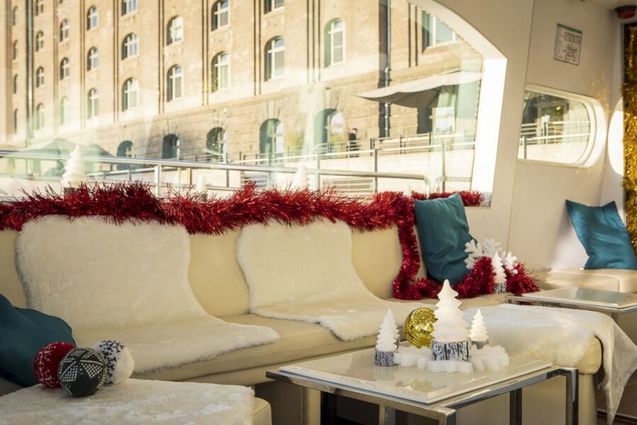 Berlin: Christmas Sightseeing Boat Tour - Key things to know before you go