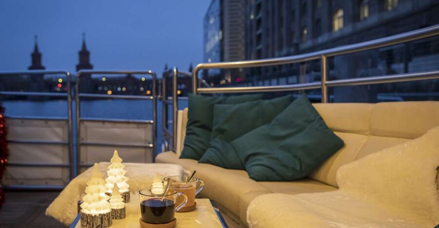 Berlin: Christmas Sightseeing Boat Tour - Why the Spree cruise on a solar catamaran feels different at Christmas