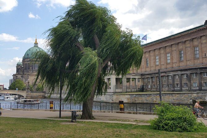 Berlin City Center: The Most Famous Sites (private 3 hours Walking tour) - Timing Your Day Around a 3-Hour Walk