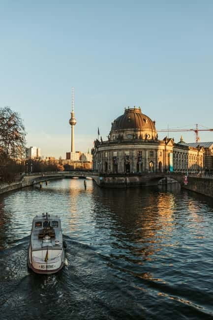 Berlin: City tour - Best of Berlin - Starting at the Wall remains on Potsdamer Platz