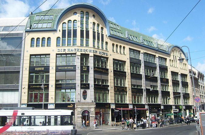 Berlin City Walking Tour of Scheunenviertel and Hackesche Höfe in Berlin Mitte - Hackesche Höfe: 8 Art Nouveau courtyards you’ll want to slow down for