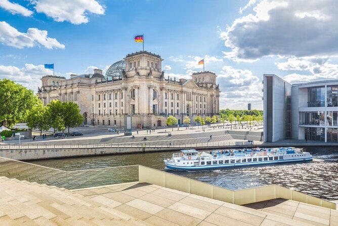 Berlin Complete in one day - How the 9:00 am start and Berlin transit shape your day
