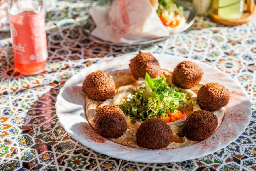 Berlin: Downtown Food Tour with 8 Authentic Local Tastings - Mustafa’s Döner: The Street Food Start That Sets the Tone