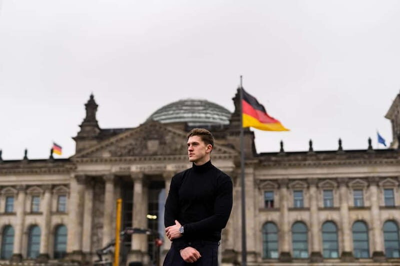 Berlin: Early Morning Private Photoshoot to avoid the Crowd - Brandenburg Gate and the Reichstag finish: turning iconic angles into personal photos