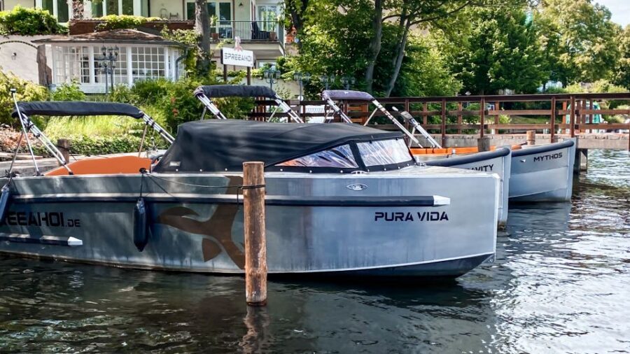 Berlin: Electric Boat Rental for self-driving 2 hrs - Onboard Comfort: Canopy, Cooling Box, Bluetooth Sound, and USB Power