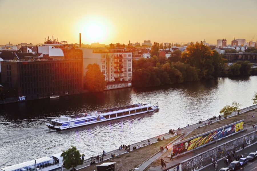 Berlin: Evening City Sightseeing Cruise - How this Spree cruise fits into a Berlin evening