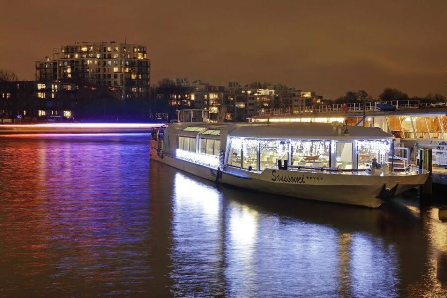 Berlin: Evening City Sightseeing Cruise - The Charlottenburg Palace segment: rococo grandeur without walking