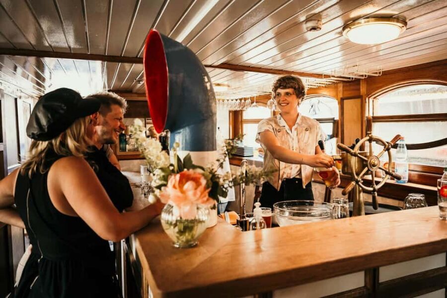 Berlin: Evening JAZZ Cruise with "Markus Ehrlichs" Jazz Trio - Meeting at Alte Börse: timing, stops, and what to wear