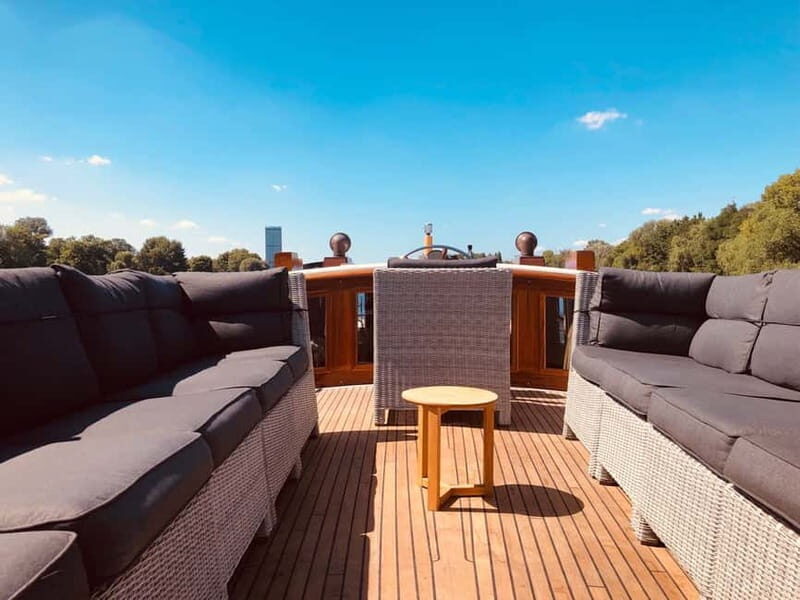 Berlin: Evening Yacht Cruise with Aperitif - Who should book this cruise (and who might be happier elsewhere)