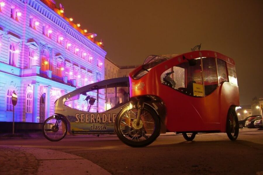 Berlin Express: Private 1-Hour E-Rickshaw Ride - Inside the Ride: Comfort, Seating, and Photo Stops