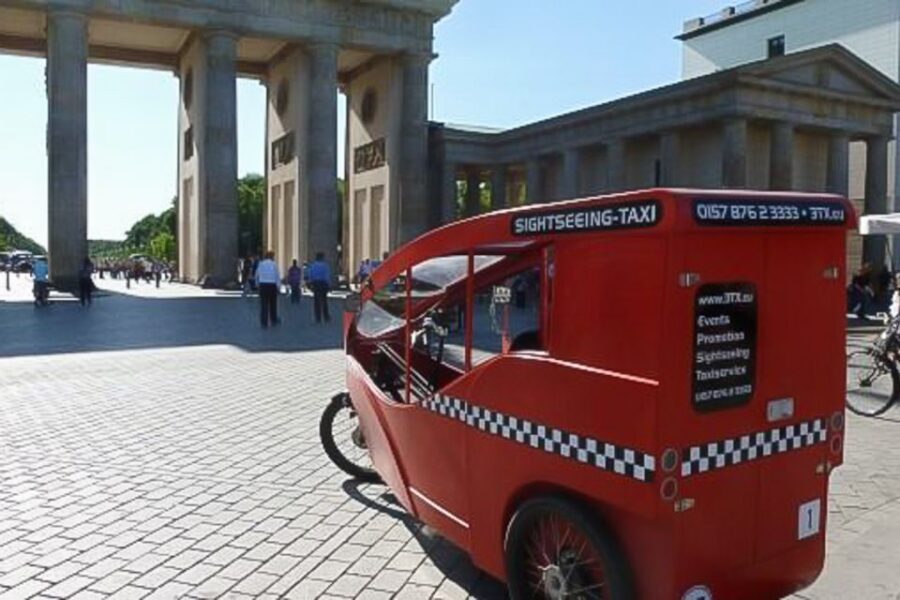Berlin Express: Private 1-Hour E-Rickshaw Ride - Your 1-Hour Itinerary: How the Time Adds Up