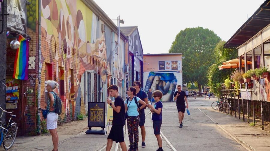 Berlin Food Tour: Must-Try German & Berliner Classics - Berlin Döner Kebab Stop: The Handheld Icon