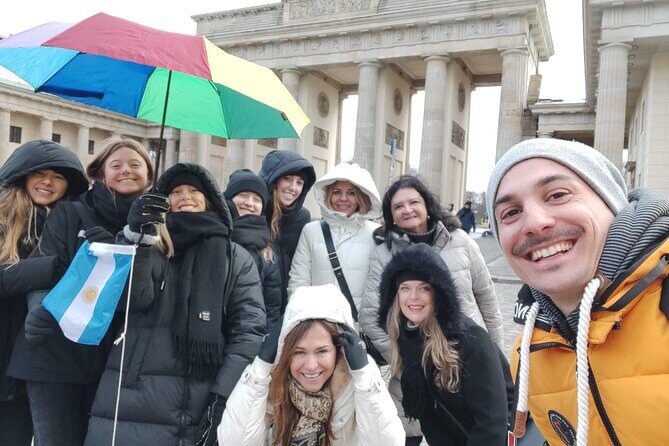 BERLIN FULL in 3.5h (Guide + Headphones) - Where you start: Azem Bistro and the multicolored umbrella