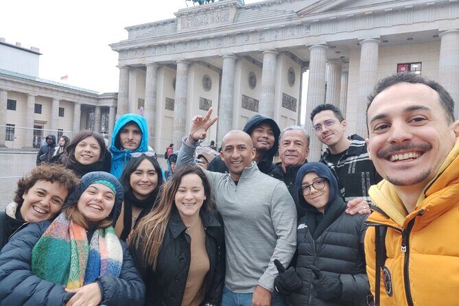 BERLIN FULL in 3.5h (Guide + Headphones) - Nikolaiviertel: medieval streets without the time travel fantasy