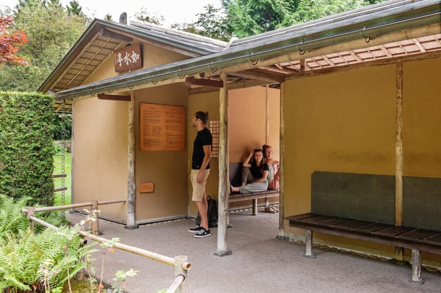 Berlin: Gärten der Welt Guided Tour - Balinese garden: a calmer mood and a different kind of garden craft