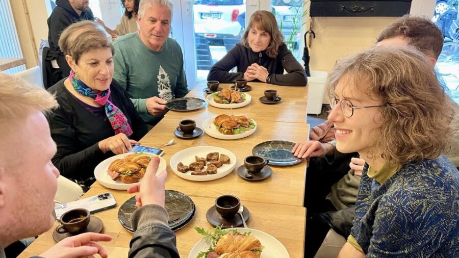 Berlin: Gourmet Food & Cultural Walking Tour - What you taste: Berliner classics plus modern bites with beer and wine