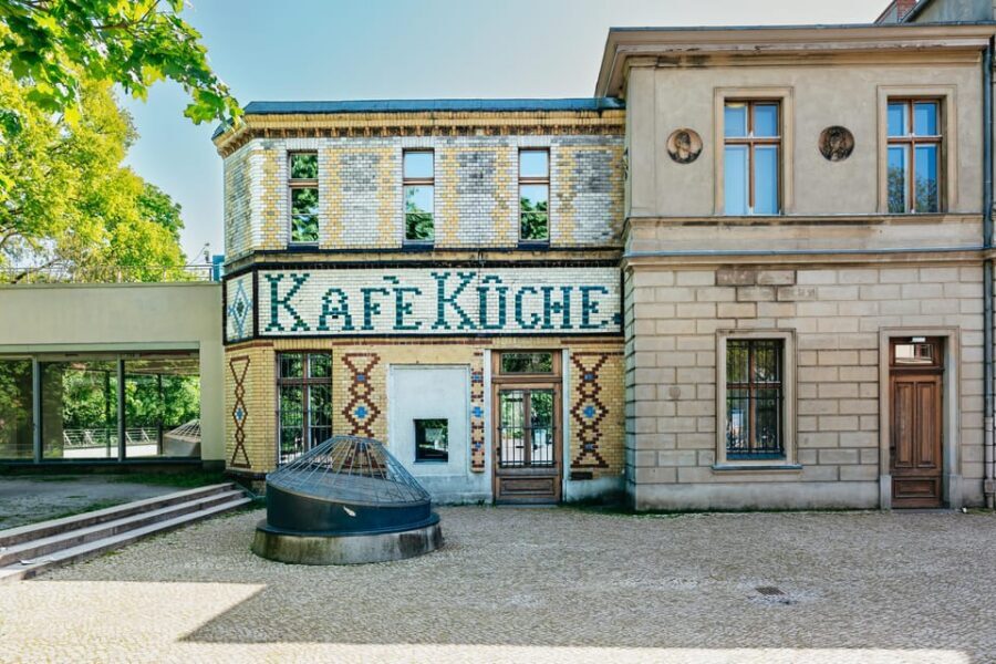 Berlin: Green City Guided Bike Tour - Creative Urban Spaces: Old Factories Turned Into Culture