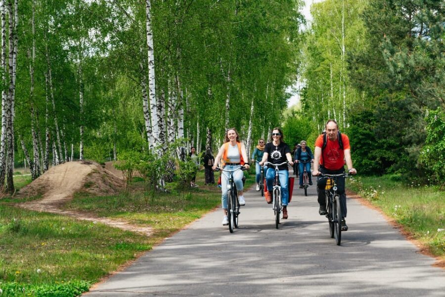 Berlin: Green City Guided Bike Tour - Bikes, Pace, and Comfort for a 3-Hour Ride