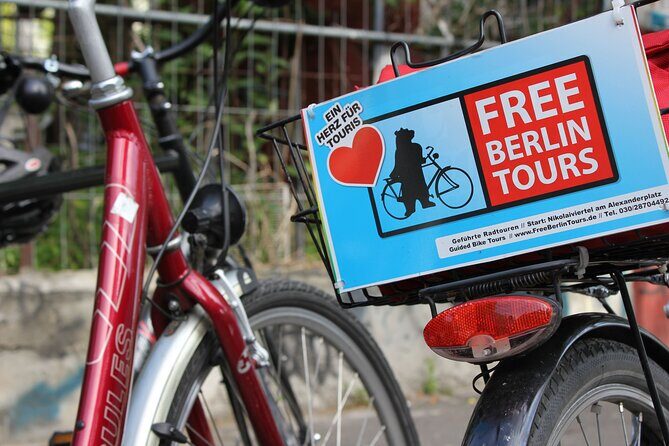 Berlin: Guided Private Bike Tour to Explore the Highlights - Humboldt University and the big-brain layer of Berlin