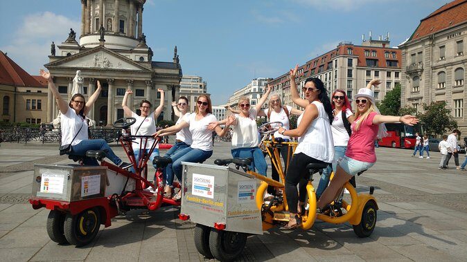 Berlin : Guided Private Sightseeing Tours with Funbikes, Teambikes - The social perks: music, drinks, and photo help that saves hassle