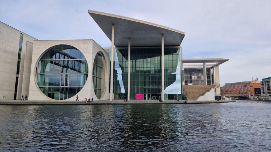 Berlin: Guided Walking Tour around the Reichstag - German Chancellery: more than a building façade