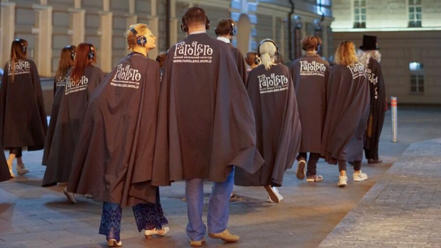 Berlin: Guided Walking Tour by Night - Key moments that make this Berlin night walk different