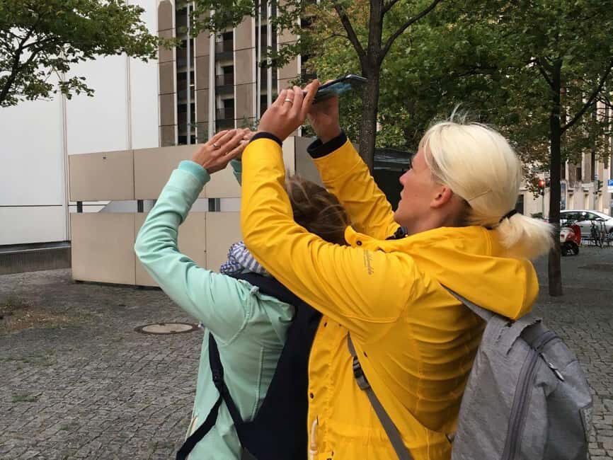 Berlin: Hands-On Mobile Photography Workshop - Light and Shadows: The Fast Way to Make Photos Look More Professional