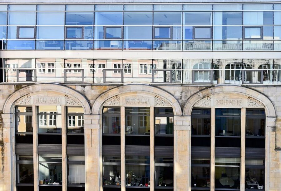 Berlin: Hidden gems around the Gendarmenmarkt - Guided walking tour - Why the Gendarmenmarkt area feels different after this walk