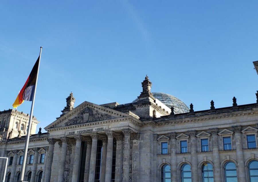 Berlin: Highlights of the City - a Private Bus Tour - How a private bus tour makes Berlin less exhausting