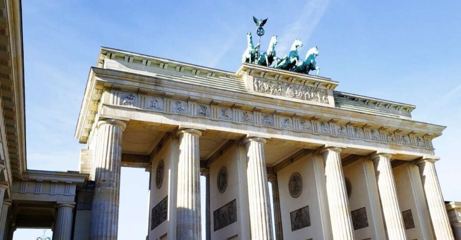 Berlin: Highlights of the City - a Private Bus Tour - Museum Island and Unter den Linden: getting the city’s “main spine”
