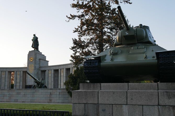 Berlin Highlights Private Guided Walking Tour - The Reichstag and Bebelplatz: politics, propaganda, and consequence