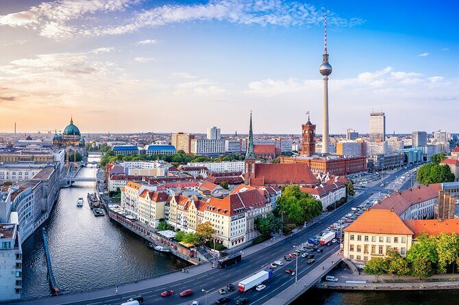 Berlin Highlights Self guided scavenger hunt and Walking Tour - Practical tips to make your game go smoothly