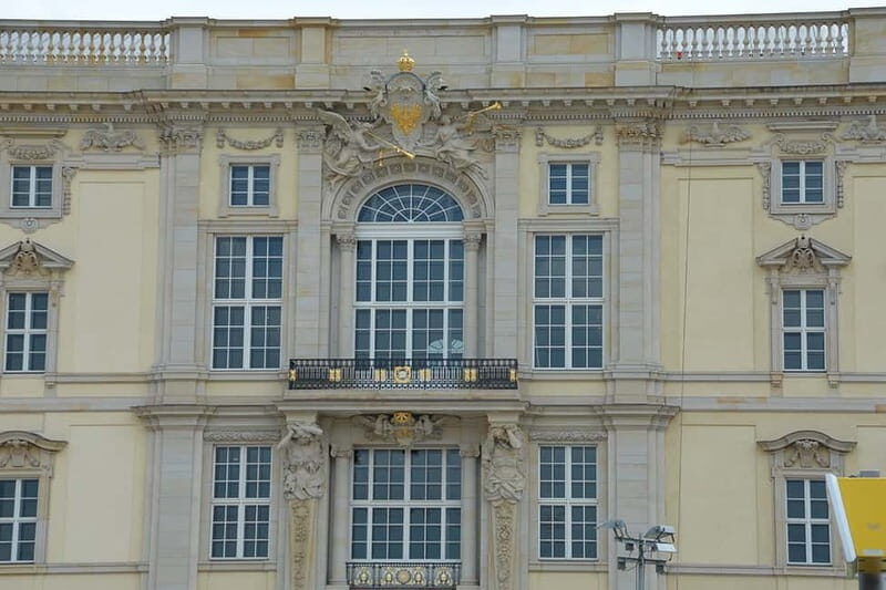 Berlin: Historic Center Walking Tour with a Real Berliner - Unter den Linden walk: Frederick the Great and the monuments you keep seeing