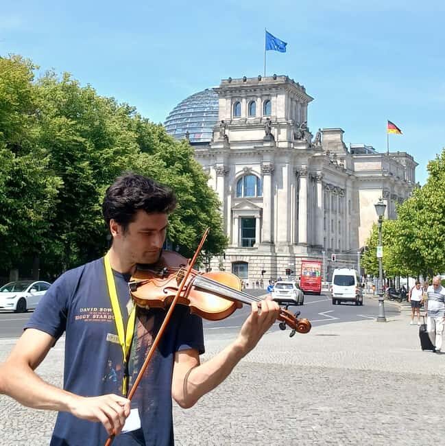 Berlin: Historical Walking Tour with Live Music - Brandenburg Gate Stop: When Pop, Power, and Song Intersect