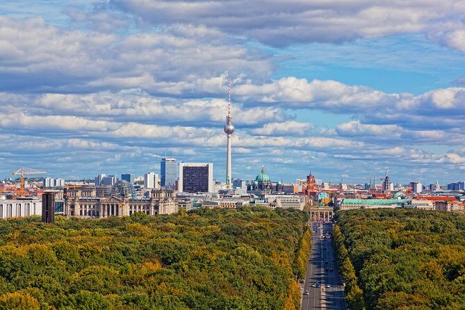Berlin History Walking Tour with a French-Speaking Guide - A fast route that actually explains Berlin’s past