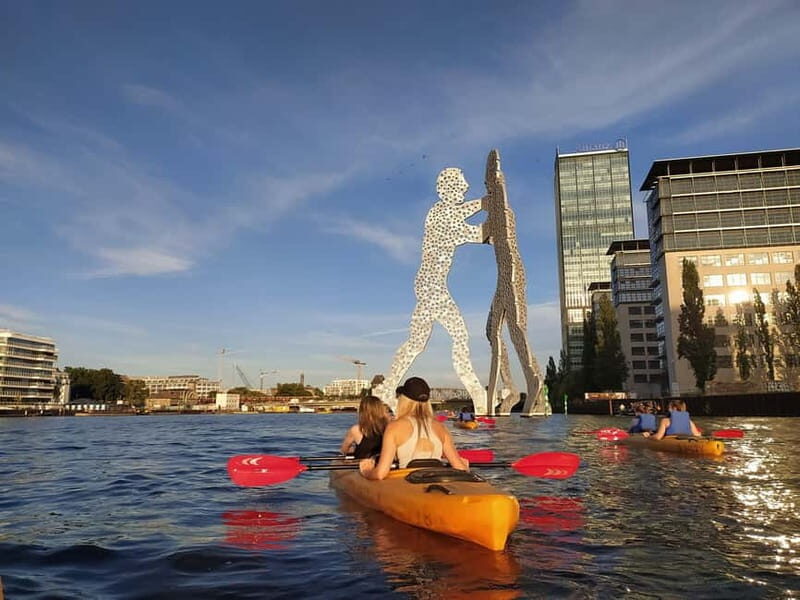 Berlin: Kayaking Tour East - Kreuzberg and Spree river - Gliding under Admiralsbrücke: Berlin’s past-and-present bridge moment