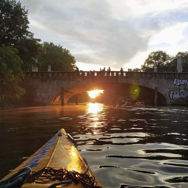 Berlin: Kayaking Tour Kreuzberg - Sunset on Landwehr Canal - Why the Landwehr Canal at sunset is a smart Berlin alternative