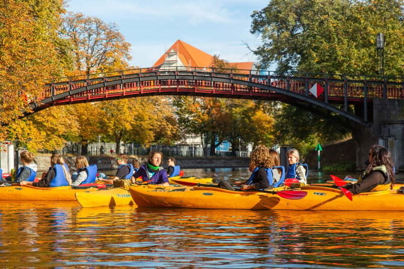 Berlin: Kayaking Tour West - one-way tour - Starting at the van Loon Docks in Kreuzberg