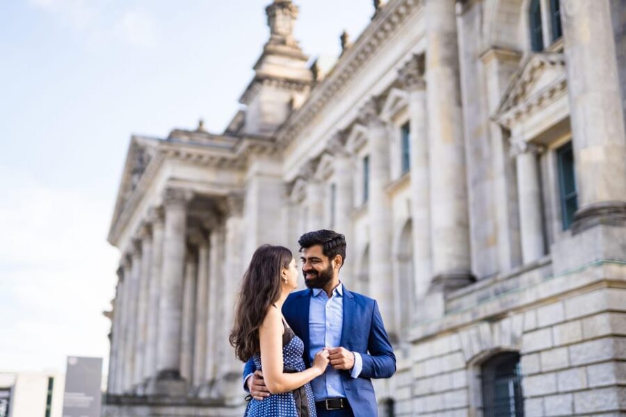 Berlin Love Story: Surprise Proposal Photography Session - The real value: personalized planning for a true surprise