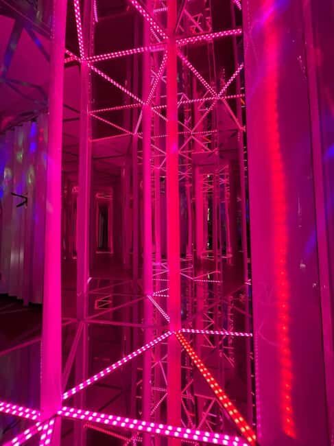 Berlin: Mirror Maze - What your $10 ticket really buys (and what it doesn’t)