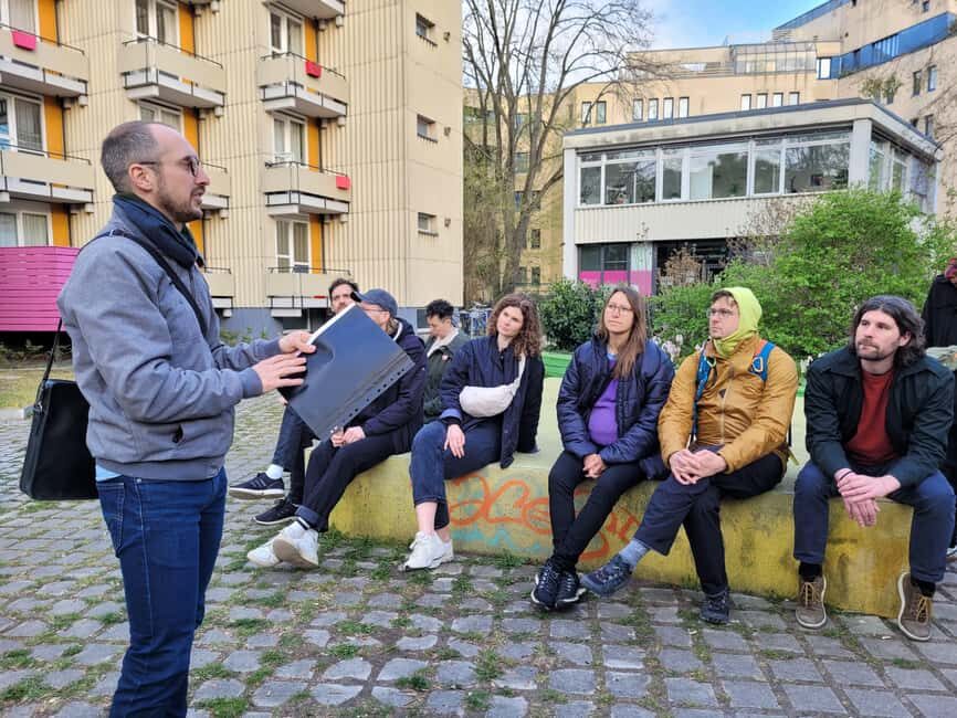 Berlin: Modernist Architecture Tour in the Hansaviertel - Hansaviertel’s 19th-century villas and the names you’ll hear along the way