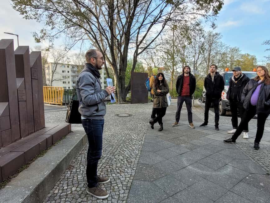 Berlin: Modernist Architecture Tour in the Hansaviertel - What this tour teaches you beyond architecture