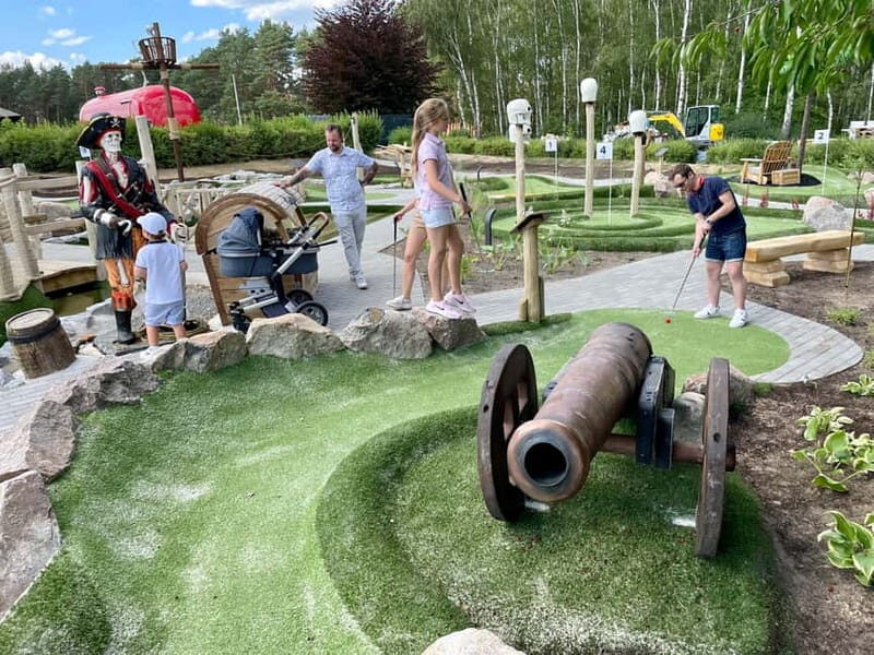 Berlin: Pirate´s Island Adventure Mini Golf Ticket - Timing and Logistics: A Smooth 1.5-Hour Outing