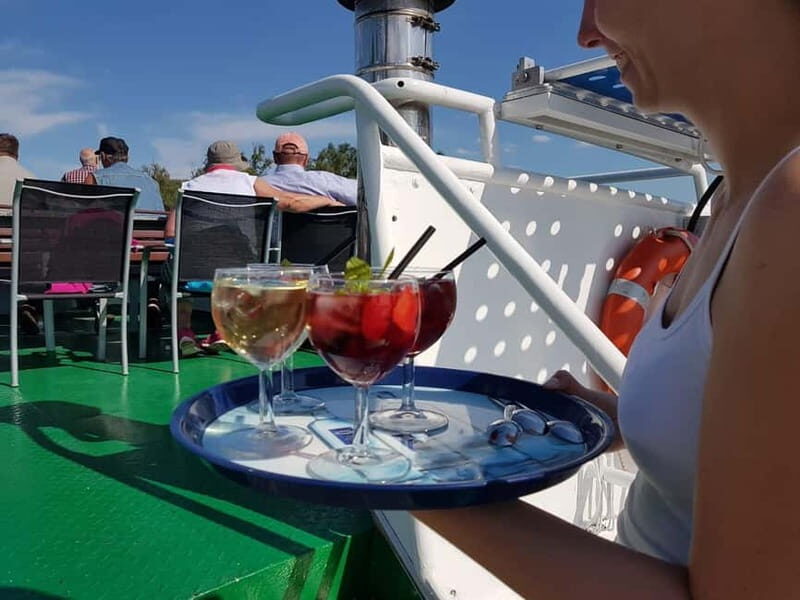 Berlin: Potsdam-Rundfahrt über die Unterhavel mit Guide - Who This Cruise Is Best For (and Who Might Prefer Something Else)