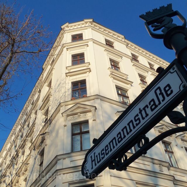 Berlin: Prenzlauer Berg District Guided Walking Tour - Mauerpark: Sunday Flea-Market Atmosphere and Everyday Park Life