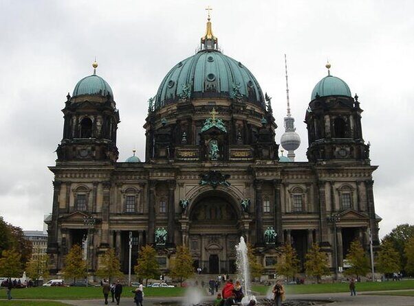 Berlin Private Custom 3-Hour Tour by Car - Key things you’ll notice on this Berlin car tour