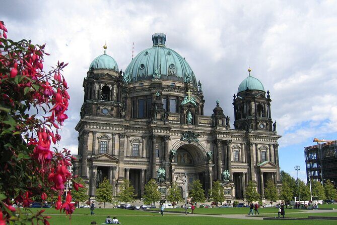 Berlin Private Custom 3-Hour Tour by Car - Potsdamer Platz and Berlin’s Wall edges: continuity after disruption