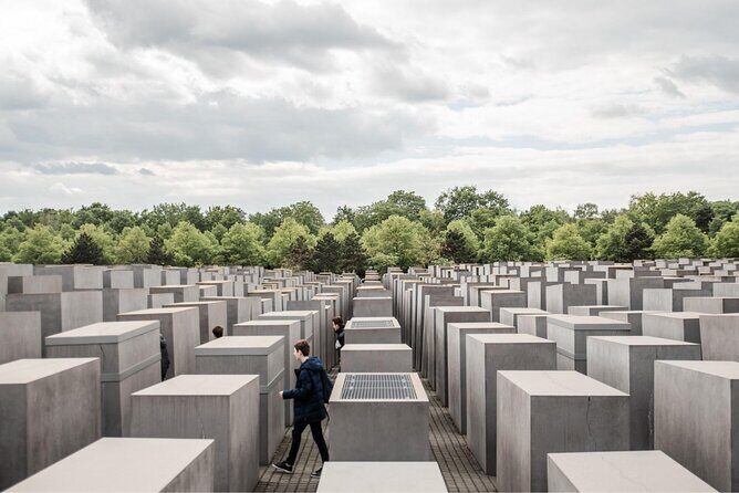 Berlin Private Custom Tour with a Local: Highlights & Hidden Gems - Brandenburg Gate as your guide to Berlin’s turning points