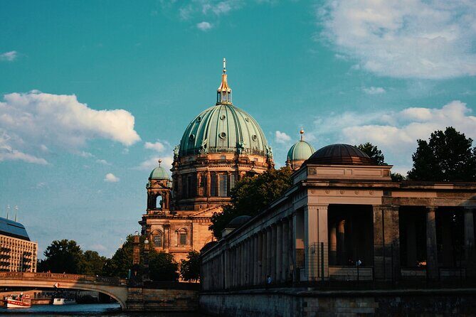 Berlin Private Custom Walking Tour With A Guide (Private Tour) - Why a hotel-start private tour works in Berlin